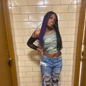 Meet your Posher, Crybaby